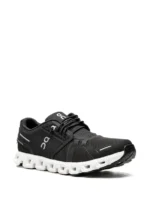 On Running Cloud 5 Black White - Image 2